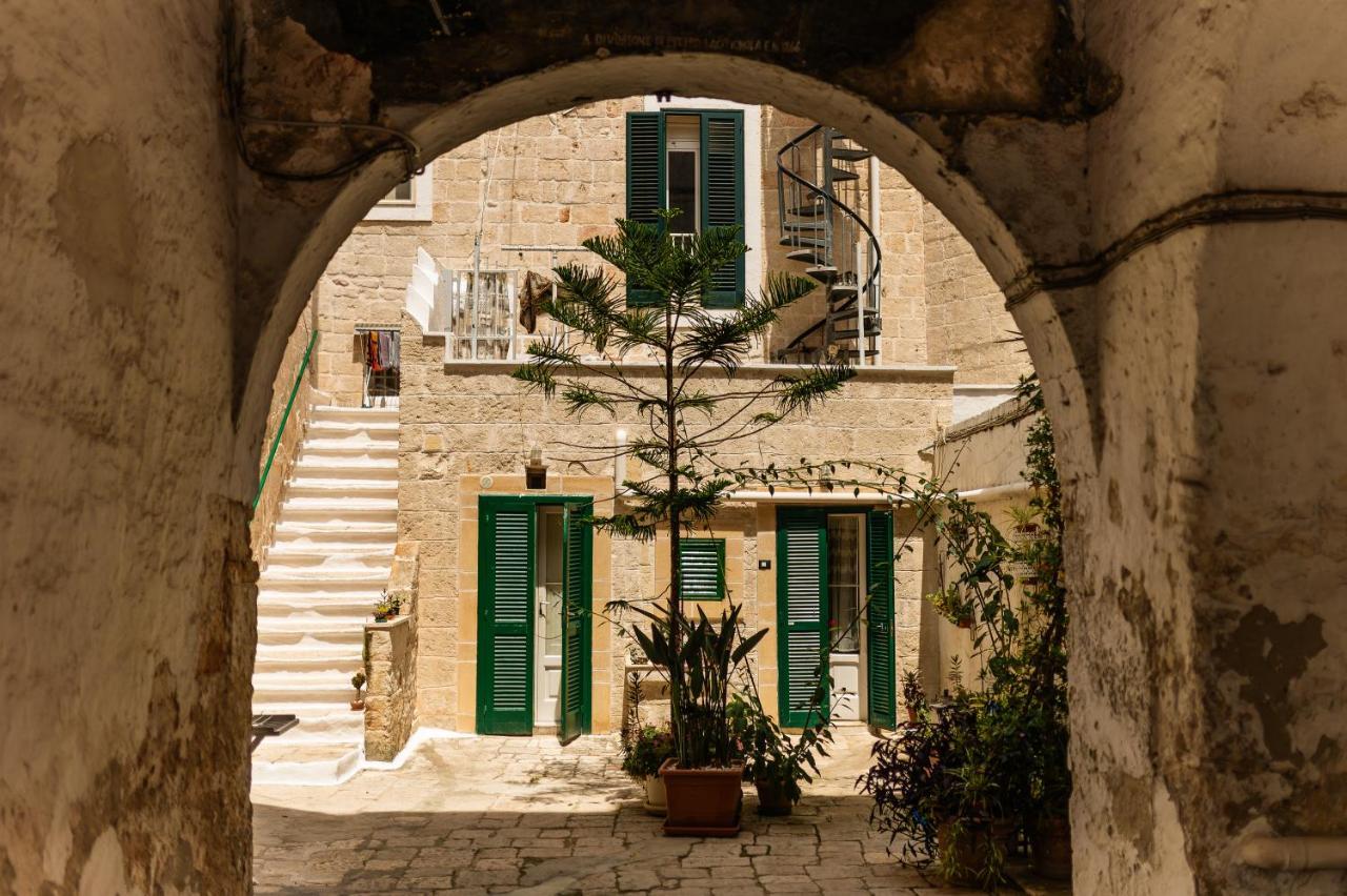 Old Court Luxury Suite&Spa By Monholiday Monopoli Exterior photo
